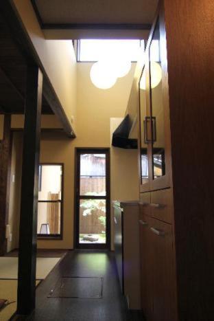 Вилла Kohaku An Machiya House Киото Номер фото